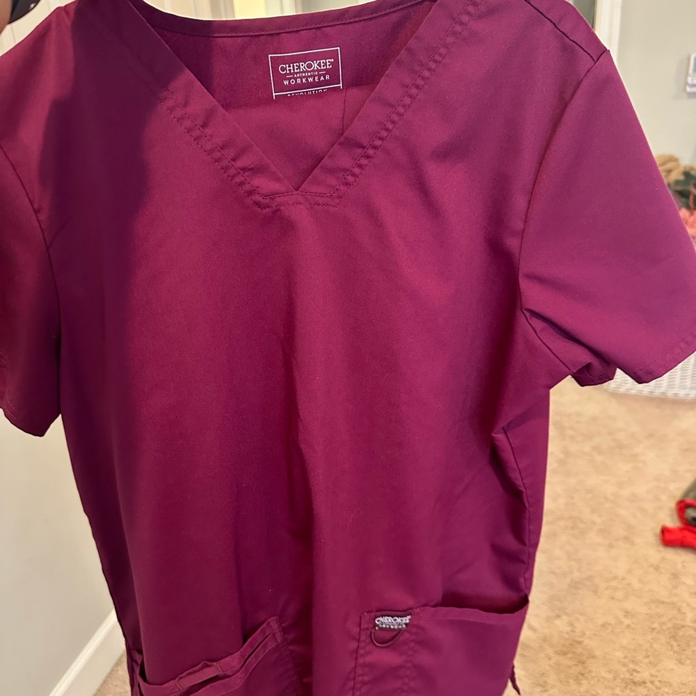 Scrub set